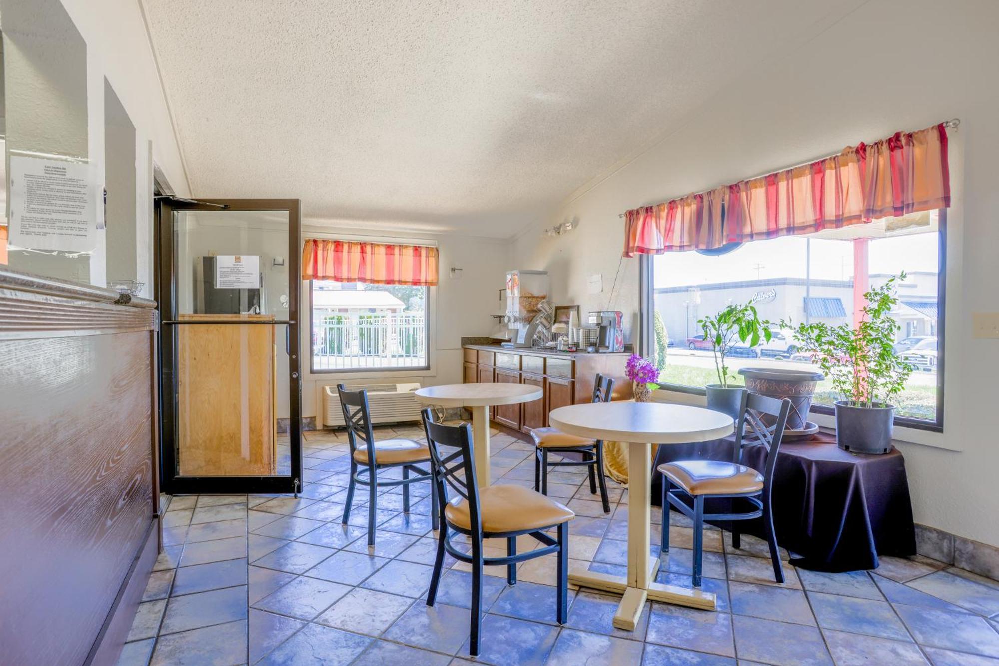 Cozy Garden Inn By Oyo Hwy 40 Richmond Exteriér fotografie
